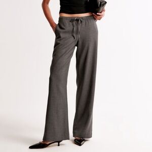 Abercrombie & Fitch Women’s Menswear Pull-On Pant